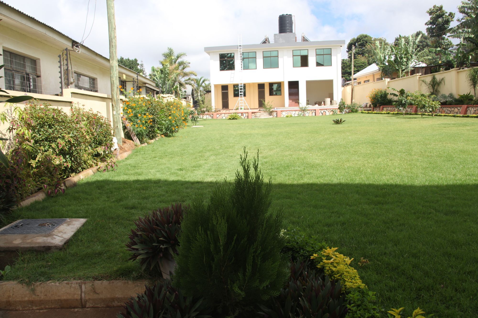 Merves Hotel Arusha Exterior photo